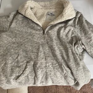 Hollister pull over